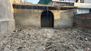 1 BHK Independent House For Sale in Sector 11