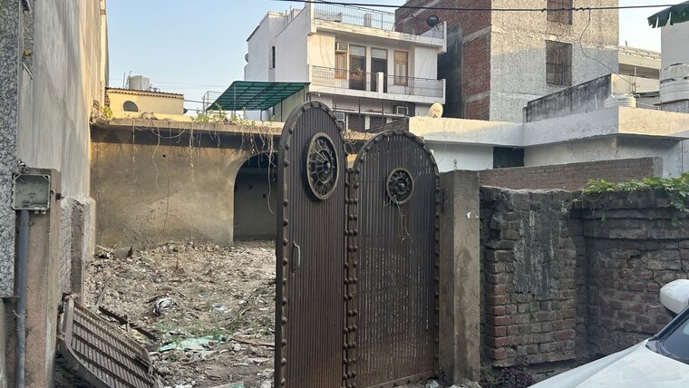 Exterior View, sector 11 1 Bedroom 162 Sq.Mt. Independent House In Sector 11 Noida 10740119
