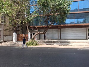  Showroom For Rent in Santacruz West