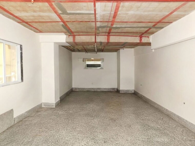 Exterior View, santacruz west Commercial Showroom 2418 Sq.Ft. In Santacruz West Mumbai 10740982