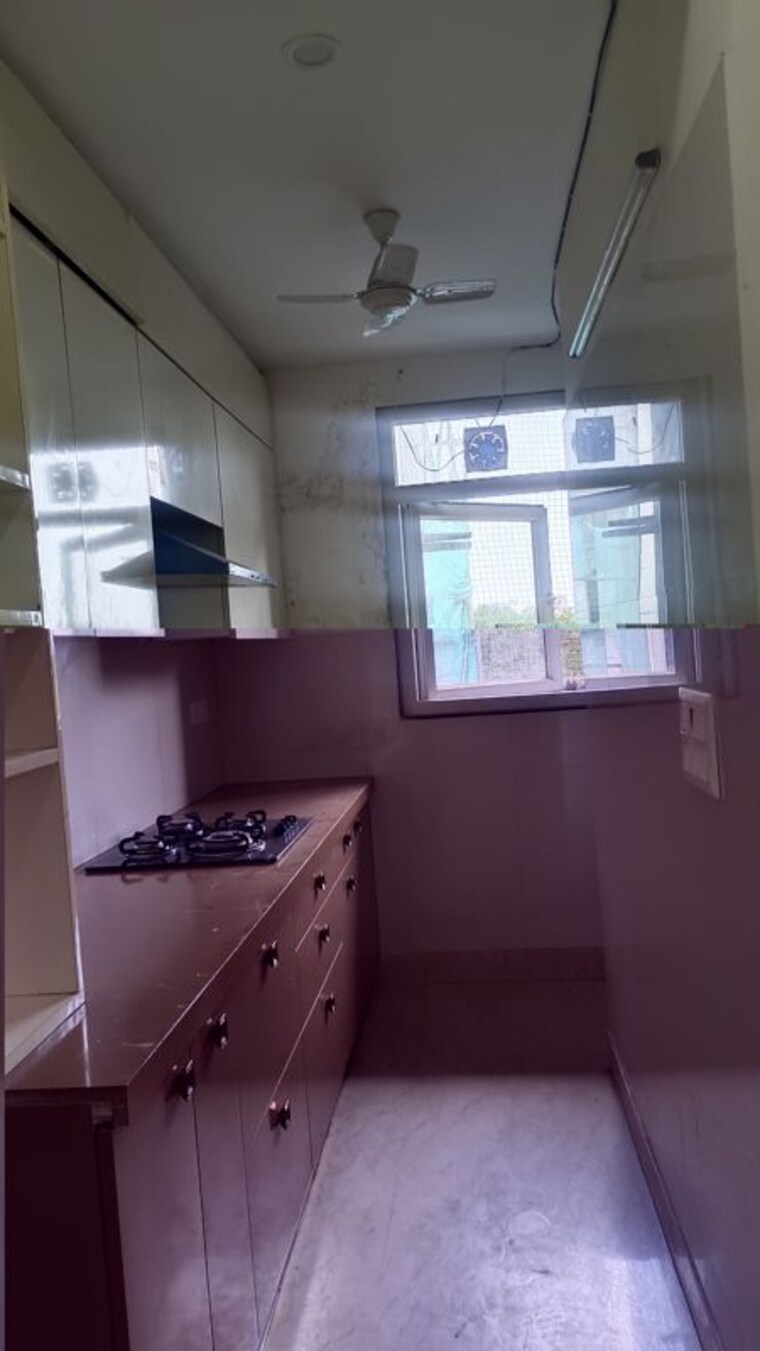 Kitchen, new rajinder nagar 3 Bedroom 125 Sq.Yd. Builder Floor In New Rajinder Nagar Delhi 10741028