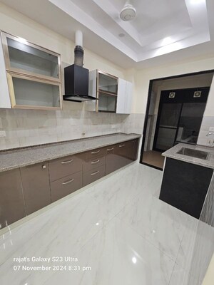 Kitchen in 3 BHK Builder Floor at Sector 57 – for Rent