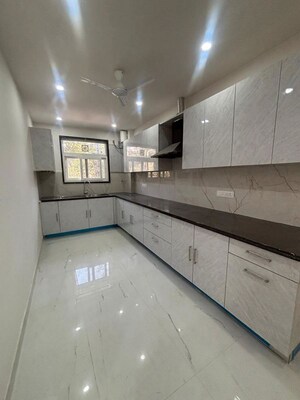 Kitchen in 3 BHK Builder Floor at Sector 57 – for Rent