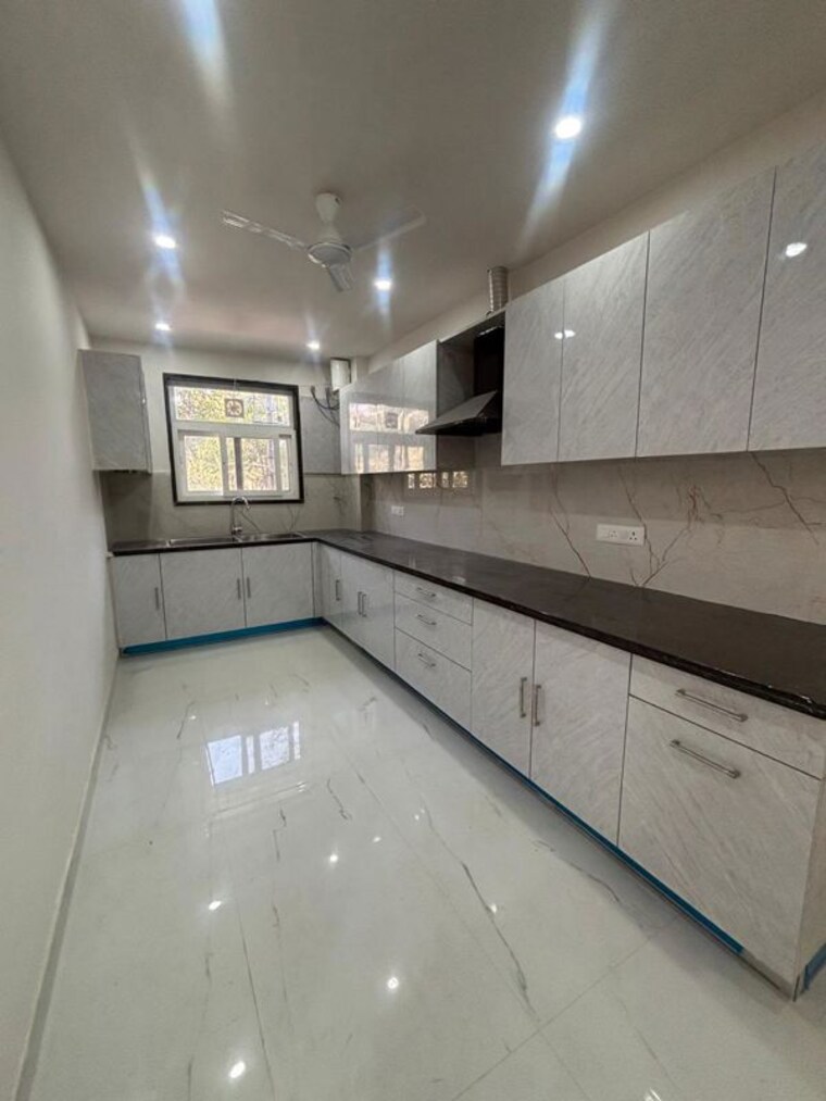 Kitchen, sector 57 3 Bedroom 1650 Sq.Ft. Builder Floor In Sector 57 Gurgaon 10741055