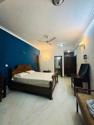 Living Room in 1 RK Independent House at Dlf City Phase 3 – for Rent