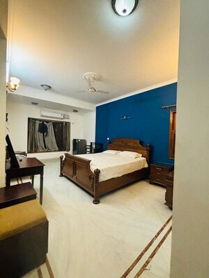 Team Area in 1 RK Independent House at Dlf City Phase 3 – for Rent