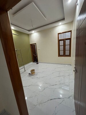 Room in 2 BHK Independent House at Jankipuram – for Sale