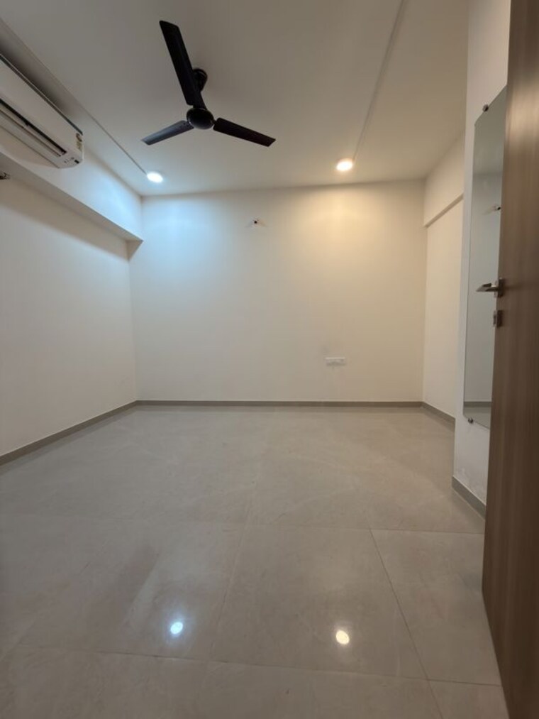 Room, piramal-vaikunth 1 Bedroom 500 Sq.Ft. Apartment In Balkum Pada Thane 10738360
