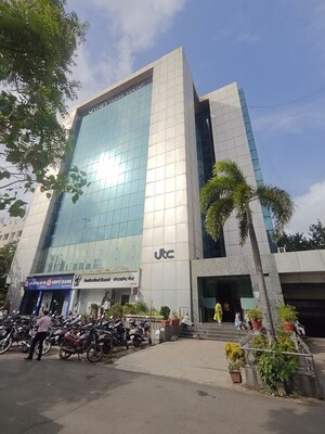  Office Space For Sale in Udhna