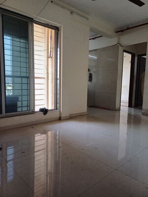 Room in 2 BHK Apartment at Century One, Ghansoli – for Rent