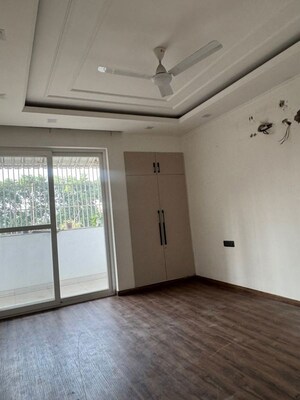 Room in 3 BHK Apartment at Sector 88 – for Rent