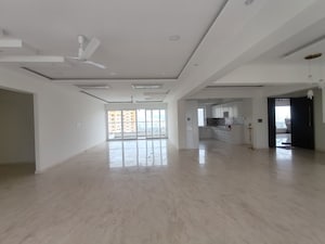 Room in 5 BHK Apartment at Raunak Viraj Tower , Pokhran Road No Two – for Sale