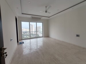 Room in 5 BHK Apartment at Raunak Viraj Tower , Pokhran Road No Two – for Sale