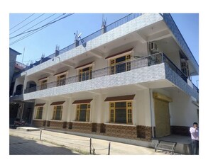  Independent House For Sale in Dharampur