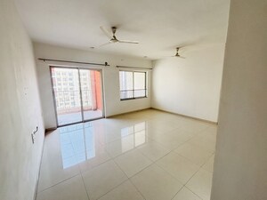 Room in 2 BHK Apartment at Godrej 24, Hinjewadi – for Rent
