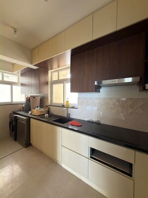 Kitchen in 2.5 BHK Apartment at Prestige Woodland Park, Cooke Town – for Rent
