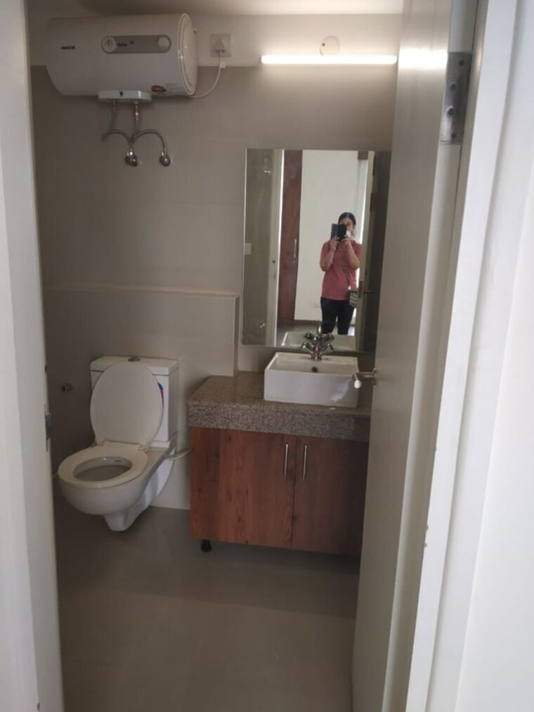 Bathroom, m3m-escala 2.5 Bedroom 1640 Sq.Ft. Apartment In Sector 70a Gurgaon 10741426