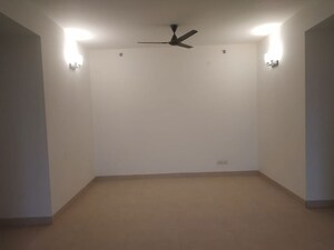 Room in 2.5 BHK Apartment at M3M Escala, Sector 70a – for Sale
