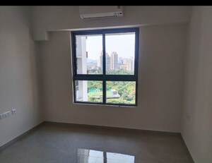 Room in 2 BHK Apartment at Piramal Vaikunth, Balkum Pada – for Rent