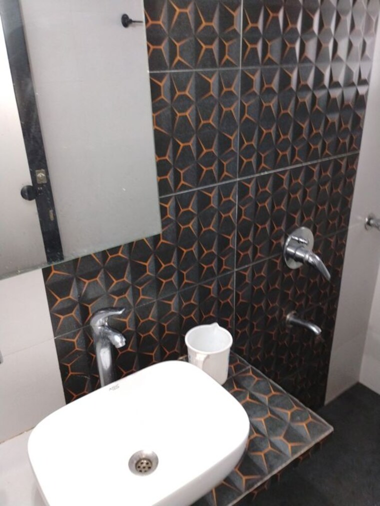 Bathroom, rutu-estate 2 Bedroom 800 Sq.Ft. Apartment In Brahmand Thane 10729578