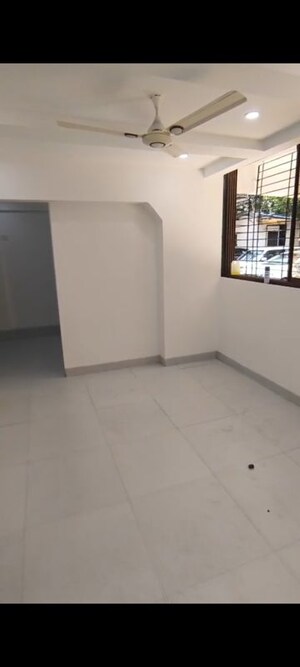 Room in 1 BHK Apartment at Laxmi Apartments Bandra West, Bandra West – for Rent