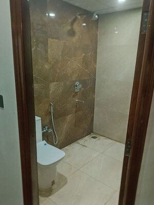 Bathroom in 6+ BHK Independent House at Alpha Ii Greater Noida – for Sale