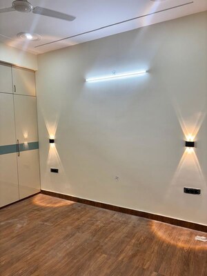 Room in 6+ BHK Independent House at Alpha Ii Greater Noida – for Sale