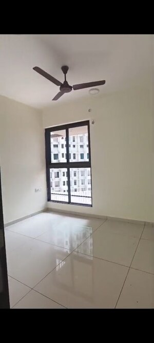 Room in 2 BHK Apartment at Kalpaka Goregaon, Goregaon West – for Rent