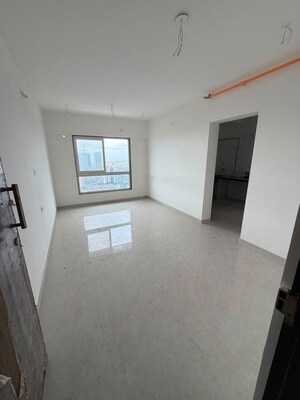Room in 1 BHK Apartment at A And O Realty Eminente, Dahisar East – for Rent