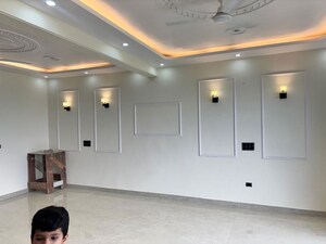 Building Lobby in 4 BHK Apartment at Parsvnath Edens, Alpha Ii Greater Noida – for Sale