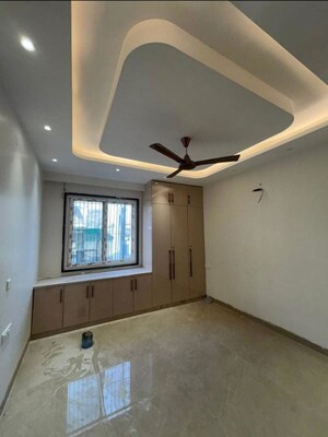 Room in 3 BHK Builder Floor at Saket – for Rent
