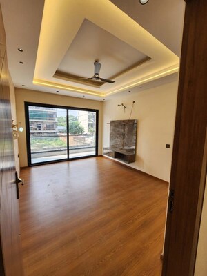 Room in 3 BHK Builder Floor at Sushant Lok 2, Sector 57 – for Sale