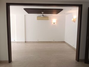 Room in 4 BHK Builder Floor at Sarvodaya Enclave – for Rent