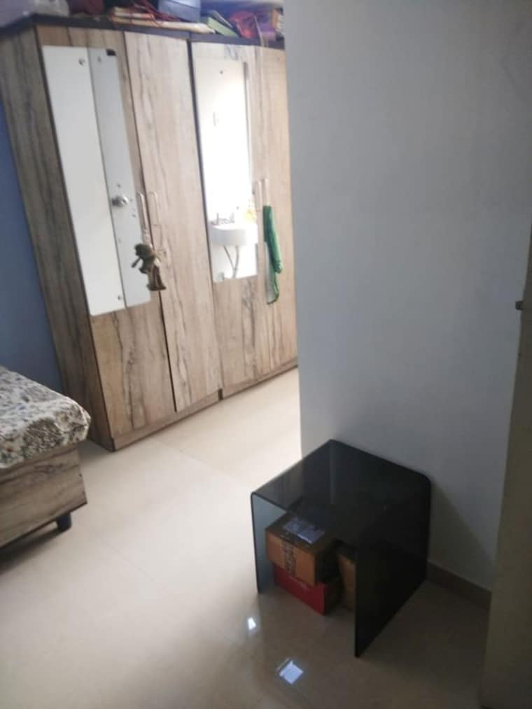 Room, veera desai road 3 Bedroom 1200 Sq.Ft. Apartment In Veera Desai Road Mumbai 10741508