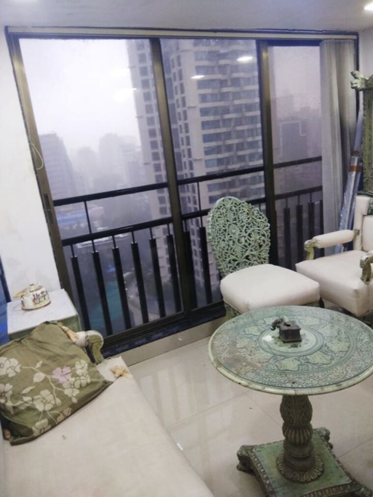 Room, veera desai road 3 Bedroom 1200 Sq.Ft. Apartment In Veera Desai Road Mumbai 10741508