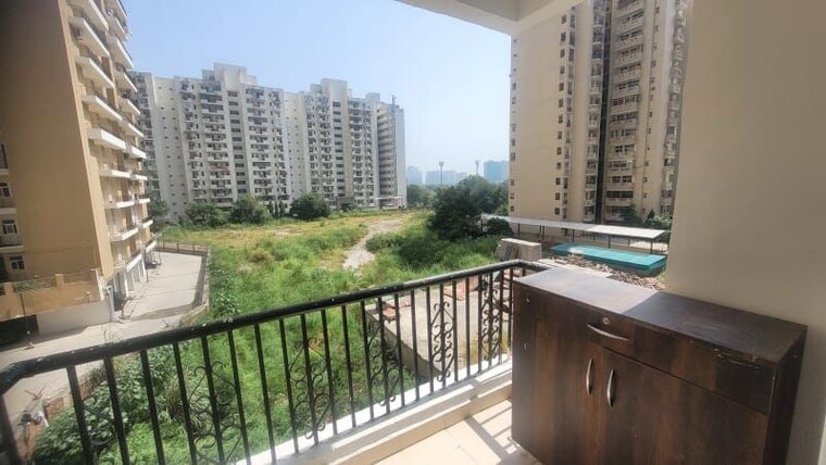 Balcony, amrapali-silicon-city 3 Bedroom 1420 Sq.Ft. Apartment In Sector 76 Noida 10741514