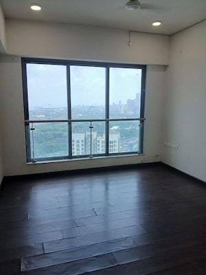 Room in 3 BHK Apartment at Marathon Monte South, Byculla West – for Rent