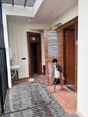 Bedroom in 2 BHK Apartment at Parsvnath Edens, Alpha Ii Greater Noida – for Sale