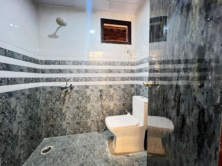Bathroom, gsr-heights-lucknow 3 Bedroom 2050 Sq.Ft. Apartment In Bijnor Lucknow 10741518