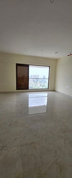 Room in 3 BHK Apartment at IM Applaud 38, Goregaon East – for Rent