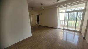 Room in 3 BHK Apartment at Paras Tierea, Sector 137 – for Sale