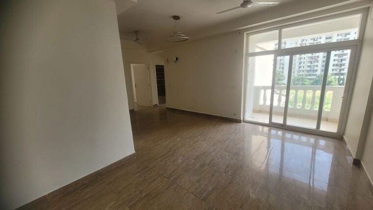 Room, paras-tierea 3 Bedroom 1285 Sq.Ft. Apartment In Sector 137 Noida 10741526