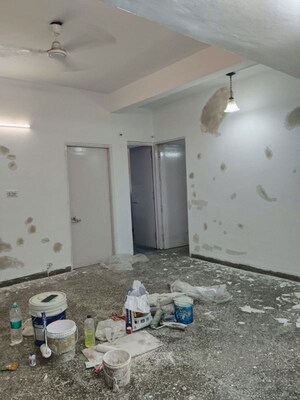 Room in 2 BHK Builder Floor at Saket – for Rent
