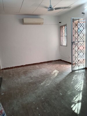 Room in 2 BHK Builder Floor at Saket – for Rent