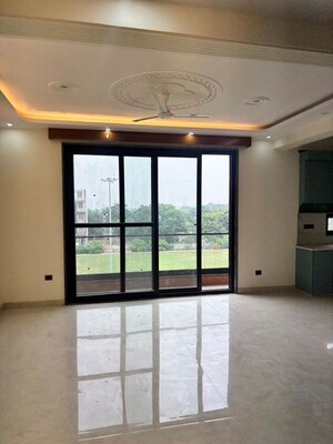 Room in 3 BHK Apartment at ATS Nobility, Sector 4 Greater Noida – for Rent