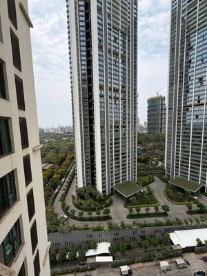 2.5 BHK Apartment – Exterior View View at Oberoi Realty Woods, Goregaon East - for Rent
