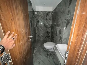 Furnished Amenities in 2 BHK Apartment at BC Corp Arista, Bandra East – for Rent