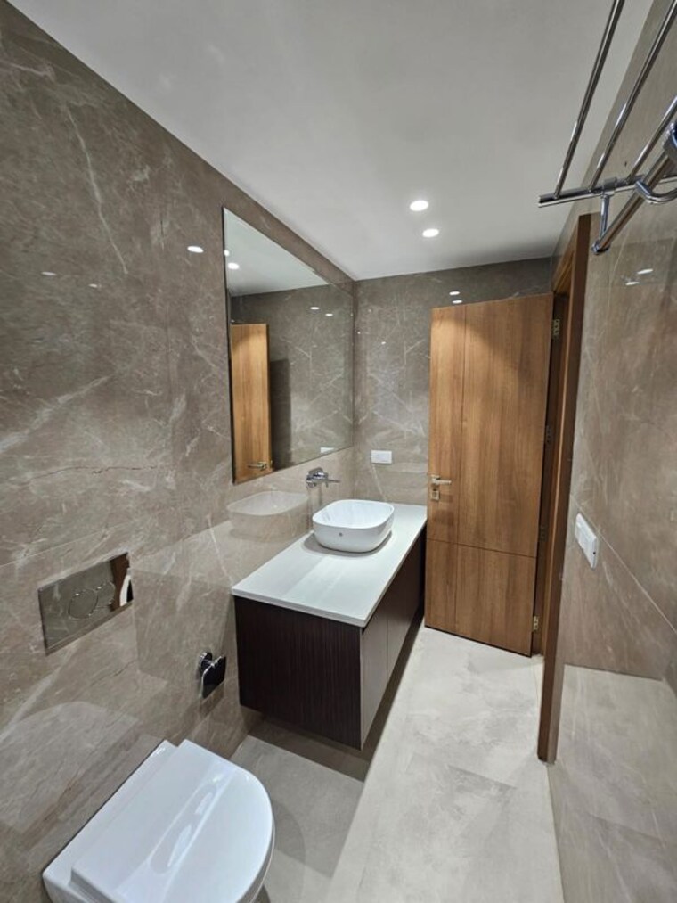 Team Area, dlf phase i 1 RK 100 Sq.Yd. Builder Floor In Dlf Phase I Gurgaon 10741580