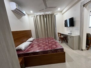 Bedroom in 1 BHK Builder Floor at Sector 42 – for Rent