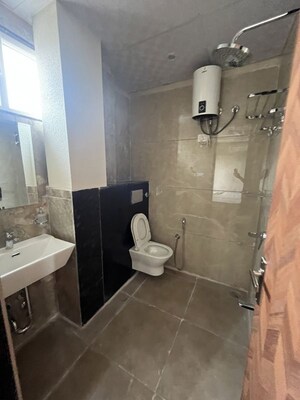 Team Area in 1 BHK Builder Floor at Sushant Lok I – for Rent